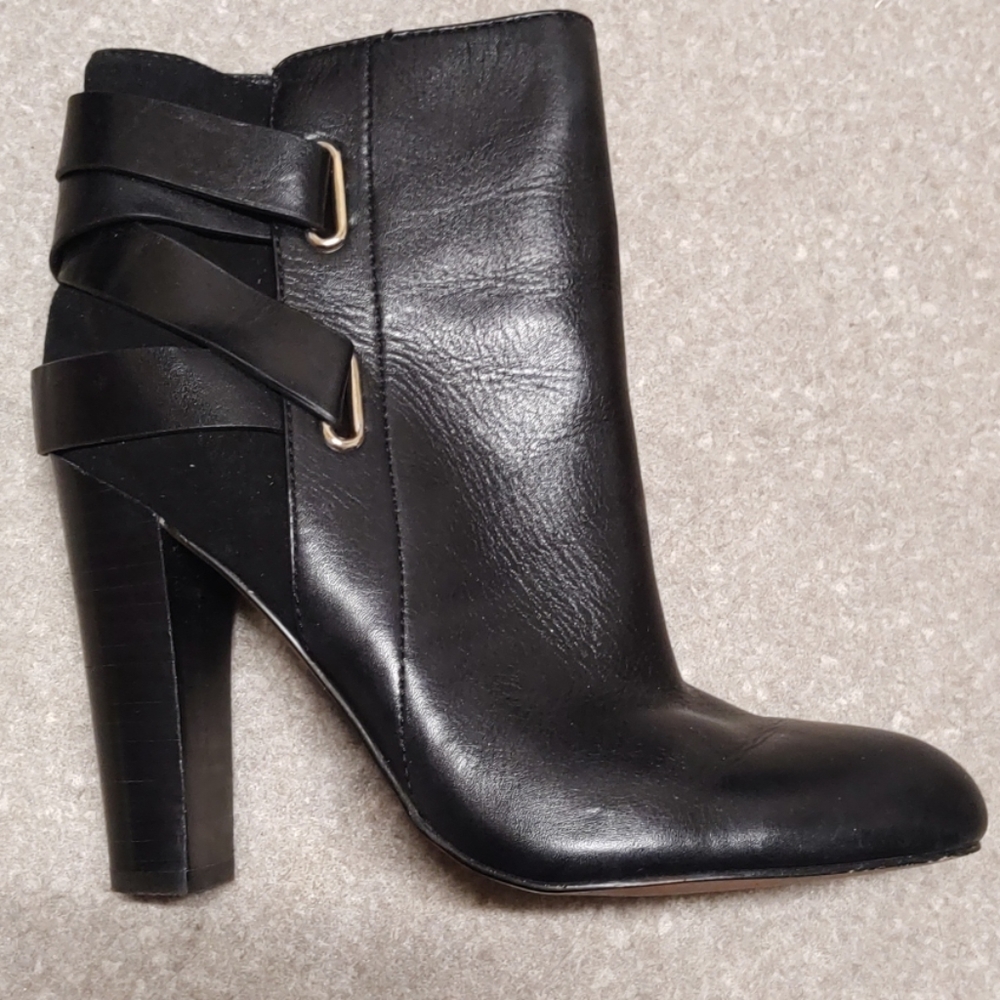 ISOLA woman's black high heels half boot